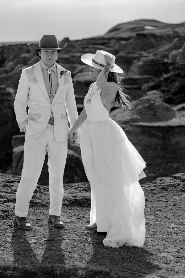 Kelowna Wedding Photographer Bobbi Barbarich