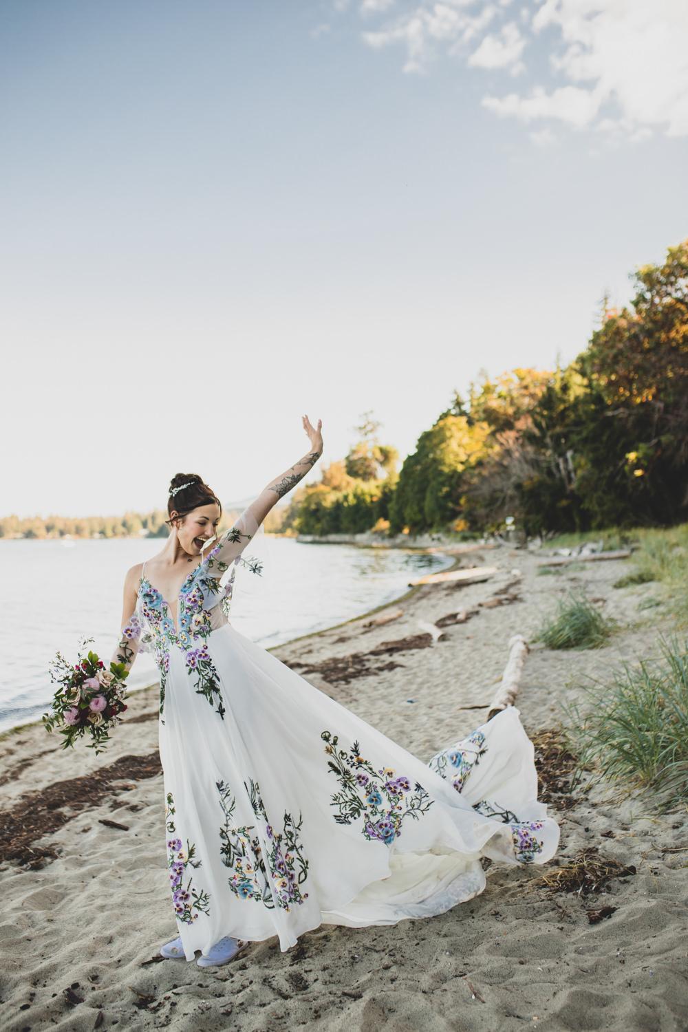 Tigh-Na-Mara Wedding Photography by Devee, Deanna Veerman.