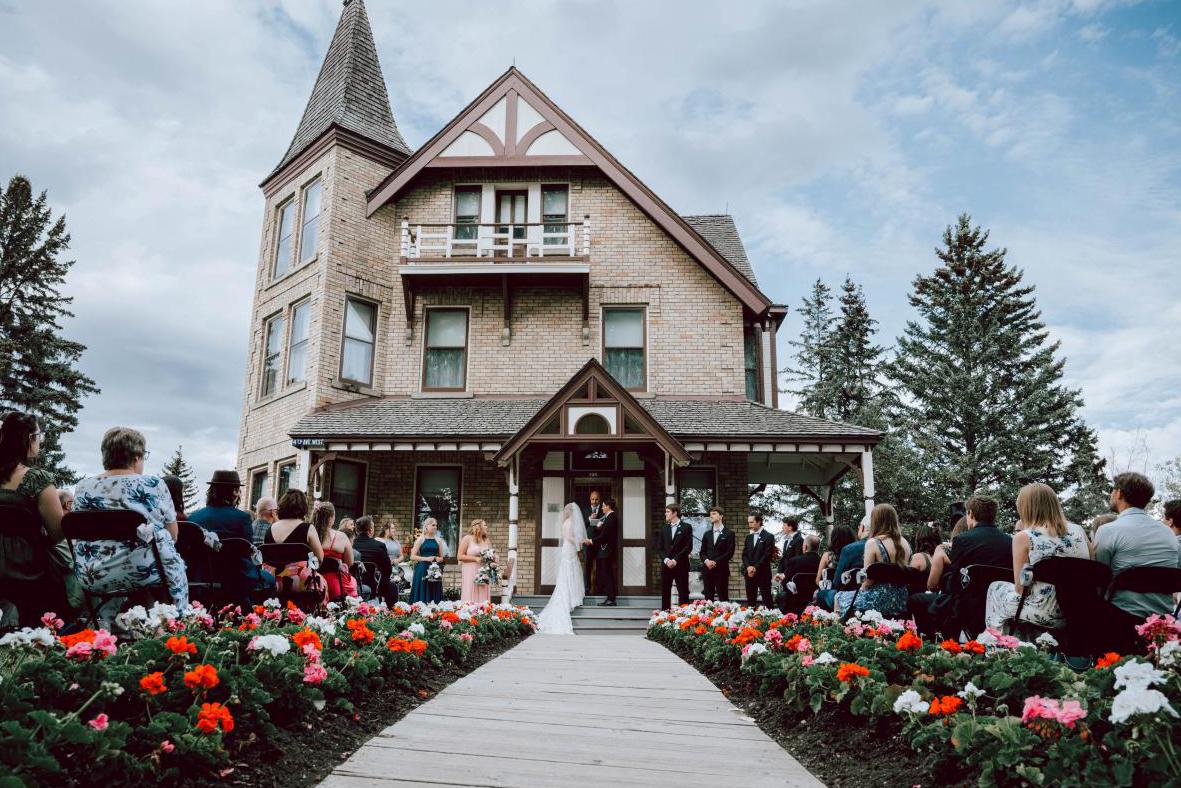 Calgary Wedding Photographer Ray Photography and Design
