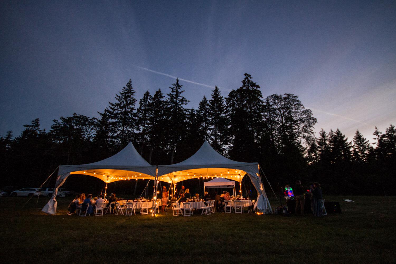 Two Eagles Lodge Wedding Venue Union Bay, British Columbia