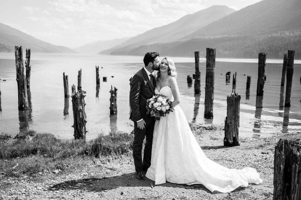 Winnipeg Wedding Photographer Jenny Eaglesham of PrairieGlow Photography