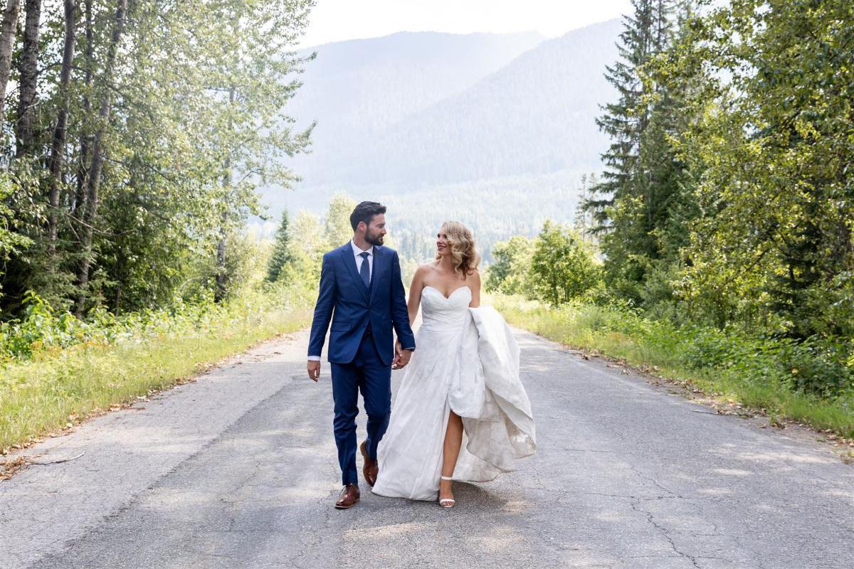 Winnipeg Wedding Photographer Jenny Eaglesham of PrairieGlow Photography