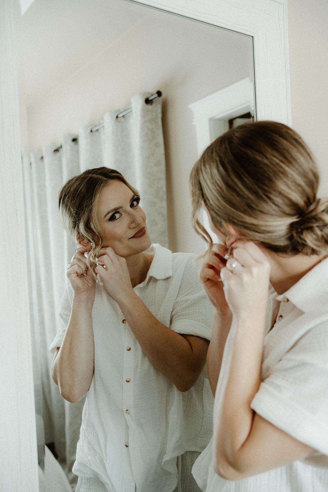 Amanda & Andrew at Linden Gardens, Kaleden BC - Kayla Bowie Creative