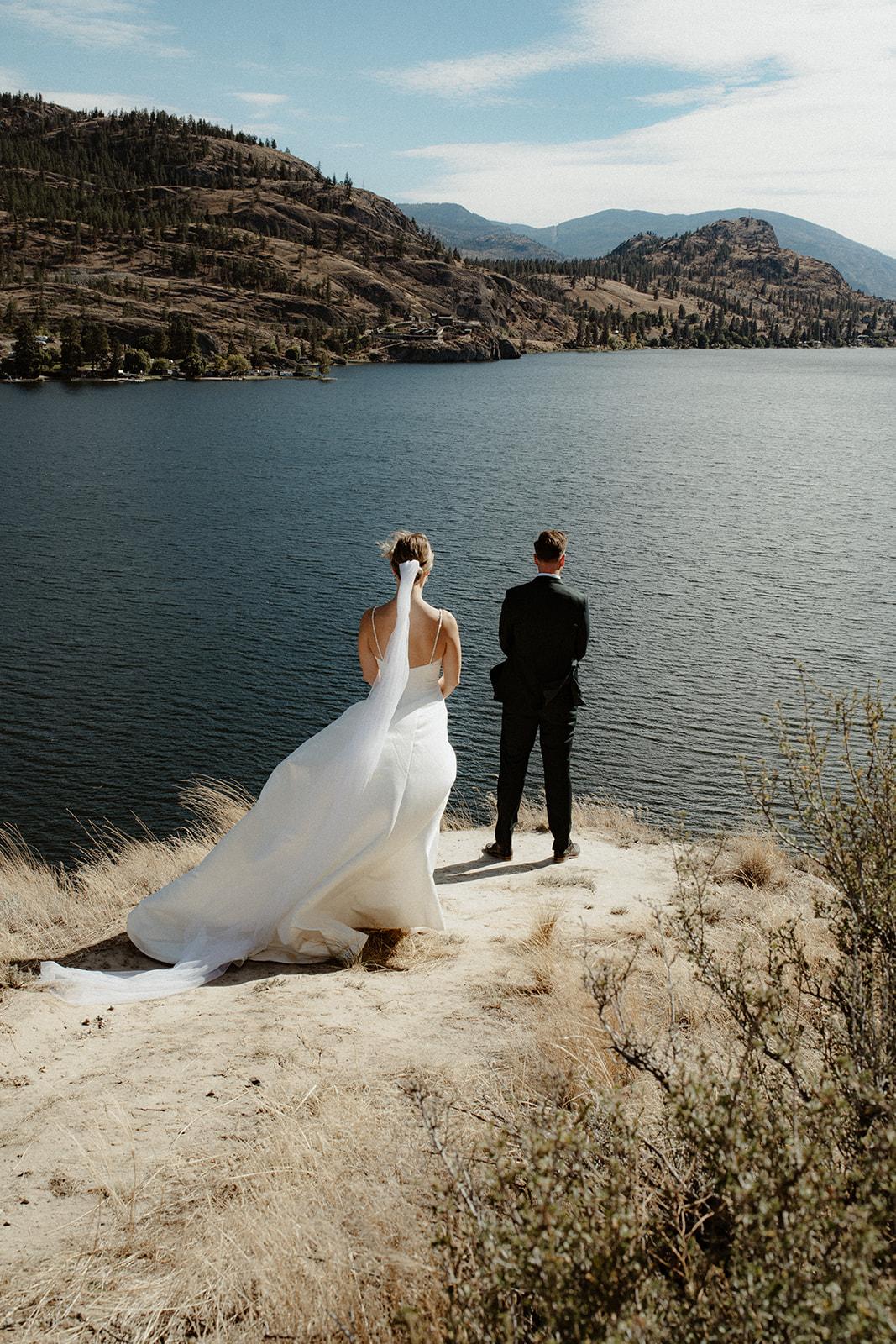Amanda & Andrew at Linden Gardens, Kaleden BC - Kayla Bowie Creative