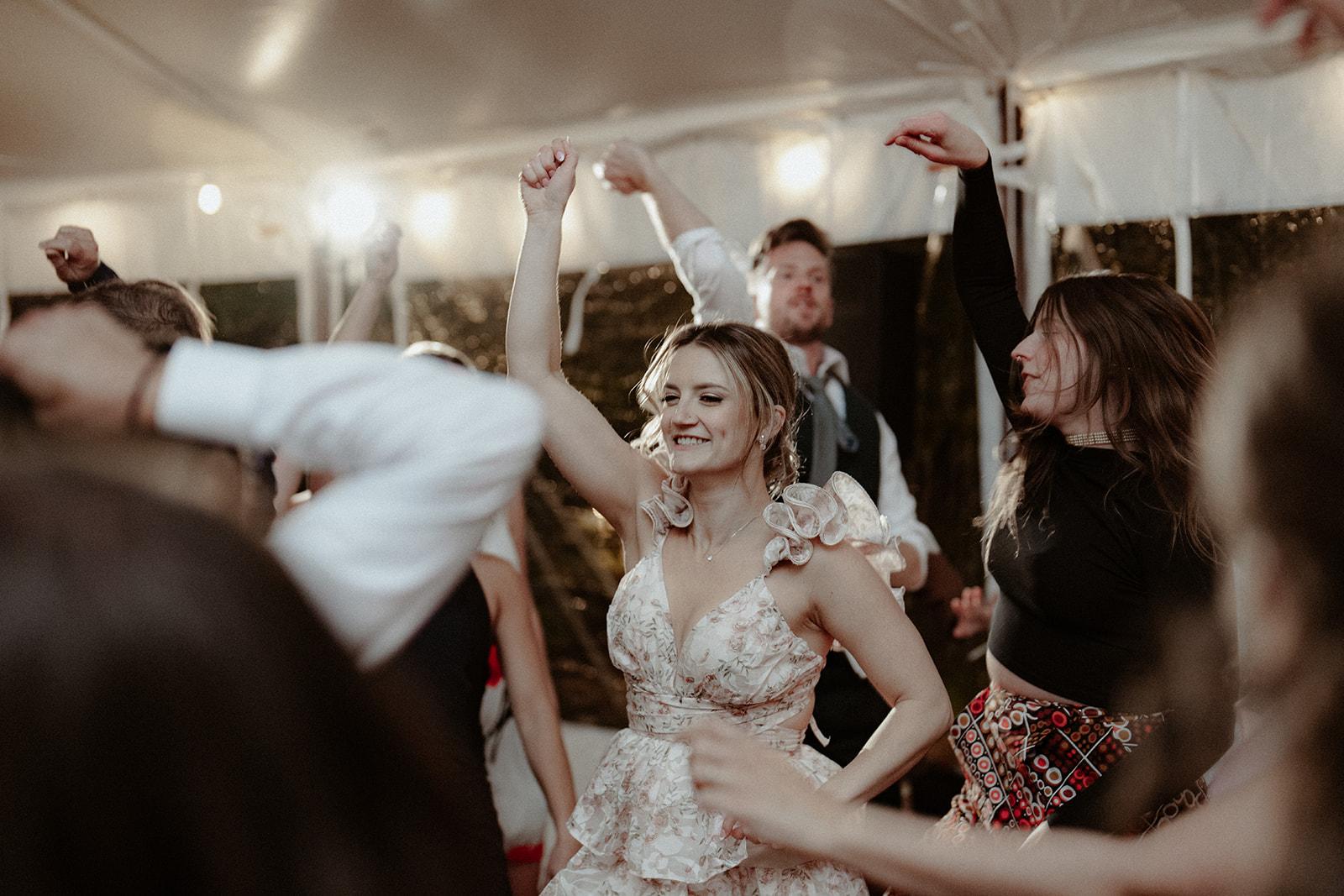 Amanda & Andrew at Linden Gardens, Kaleden BC - Kayla Bowie Creative
