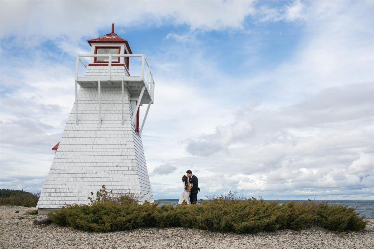 Winnipeg Wedding Photographer Jenny Eaglesham of PrairieGlow Photography