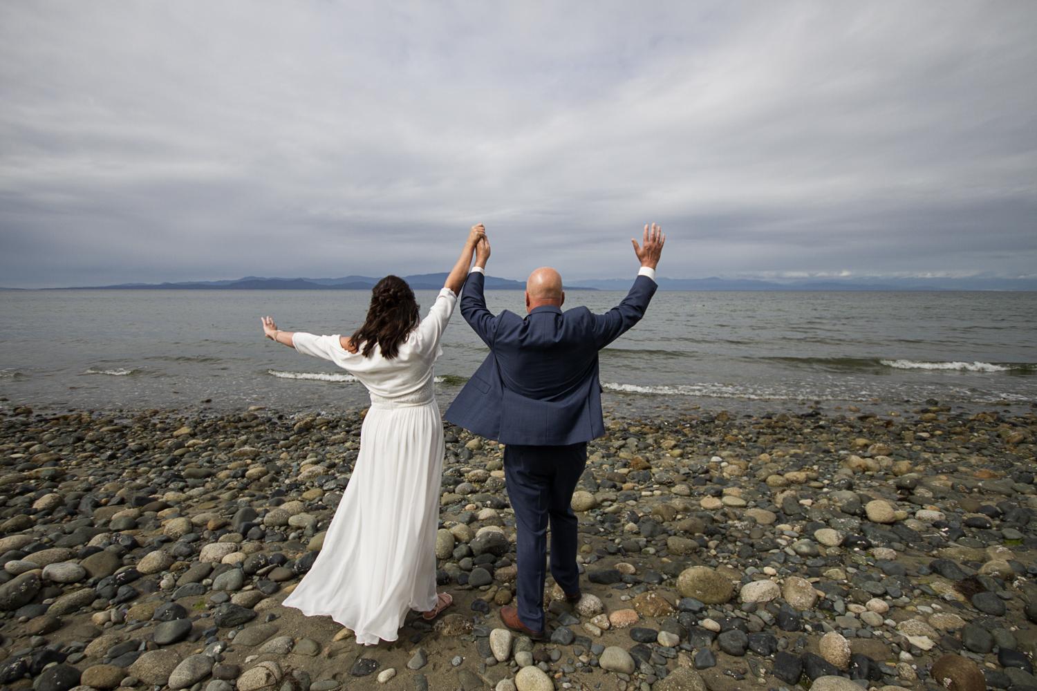 The Bayside Oceanfront Resort Wedding Venue - Devee Photography