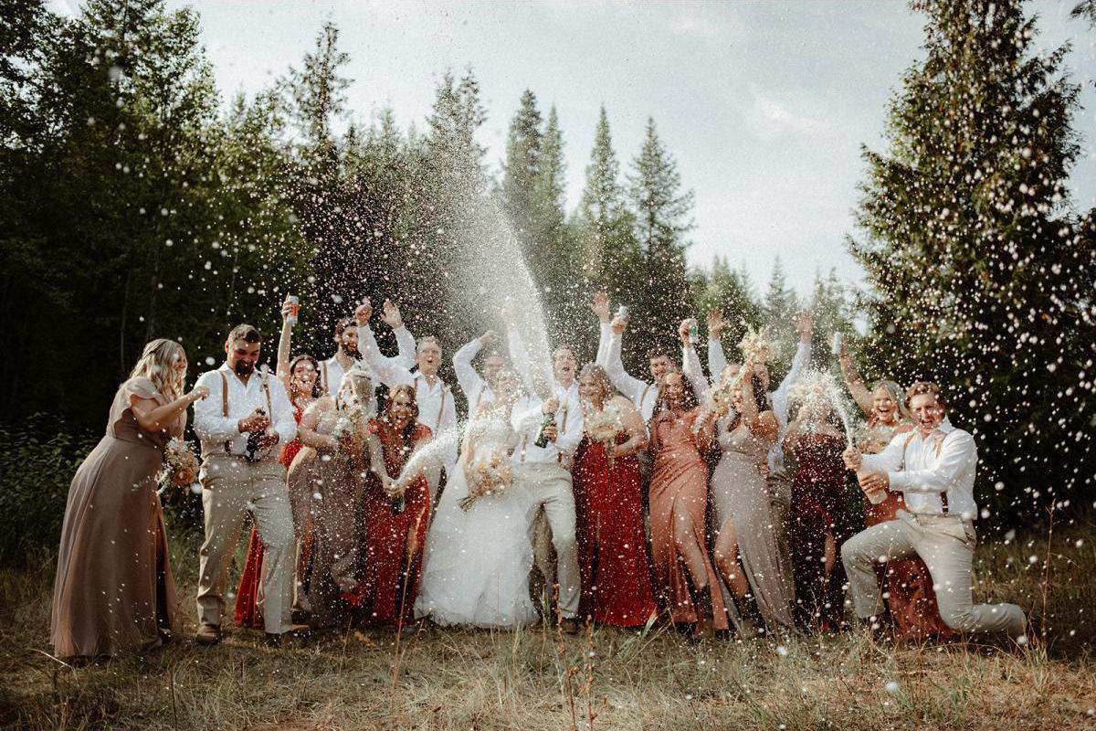 What to Know About Wedding Photography Contracts
