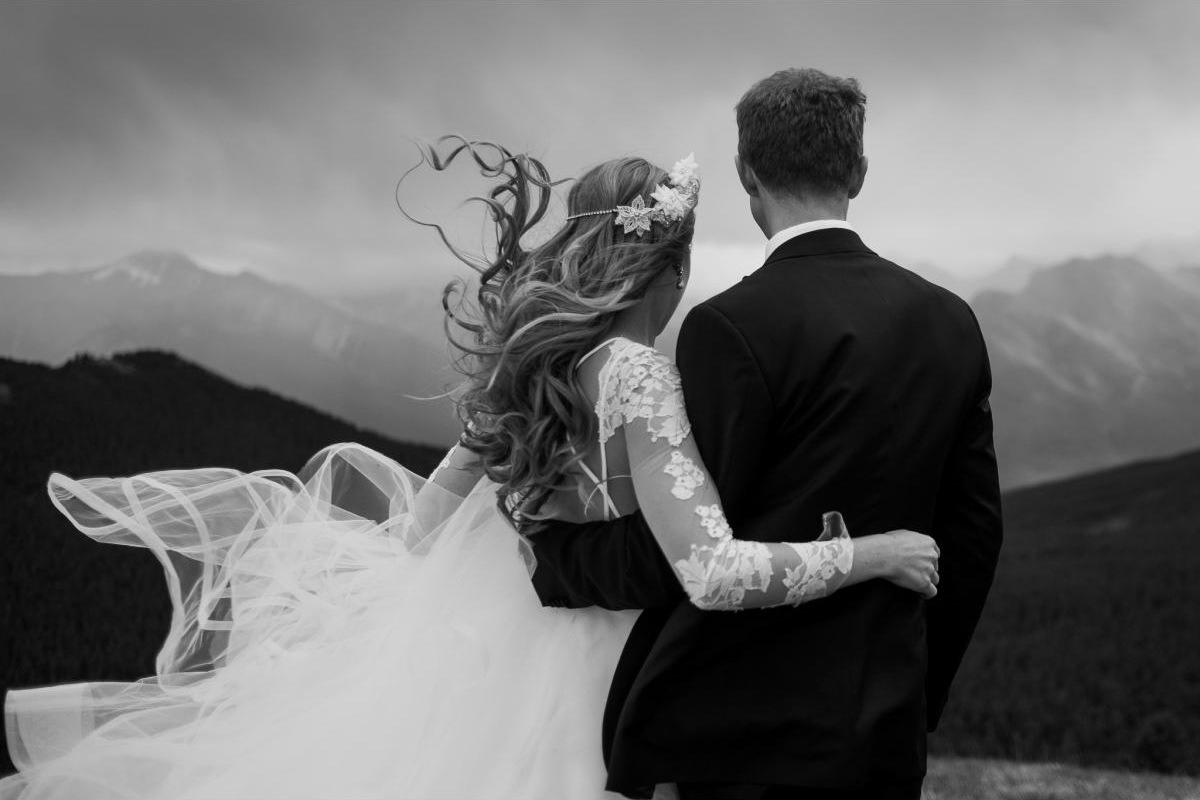 What to Know About Wedding Photography Contracts