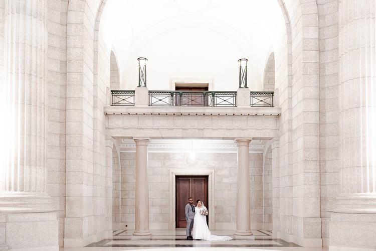 Couple in Manitoba Legislative Building