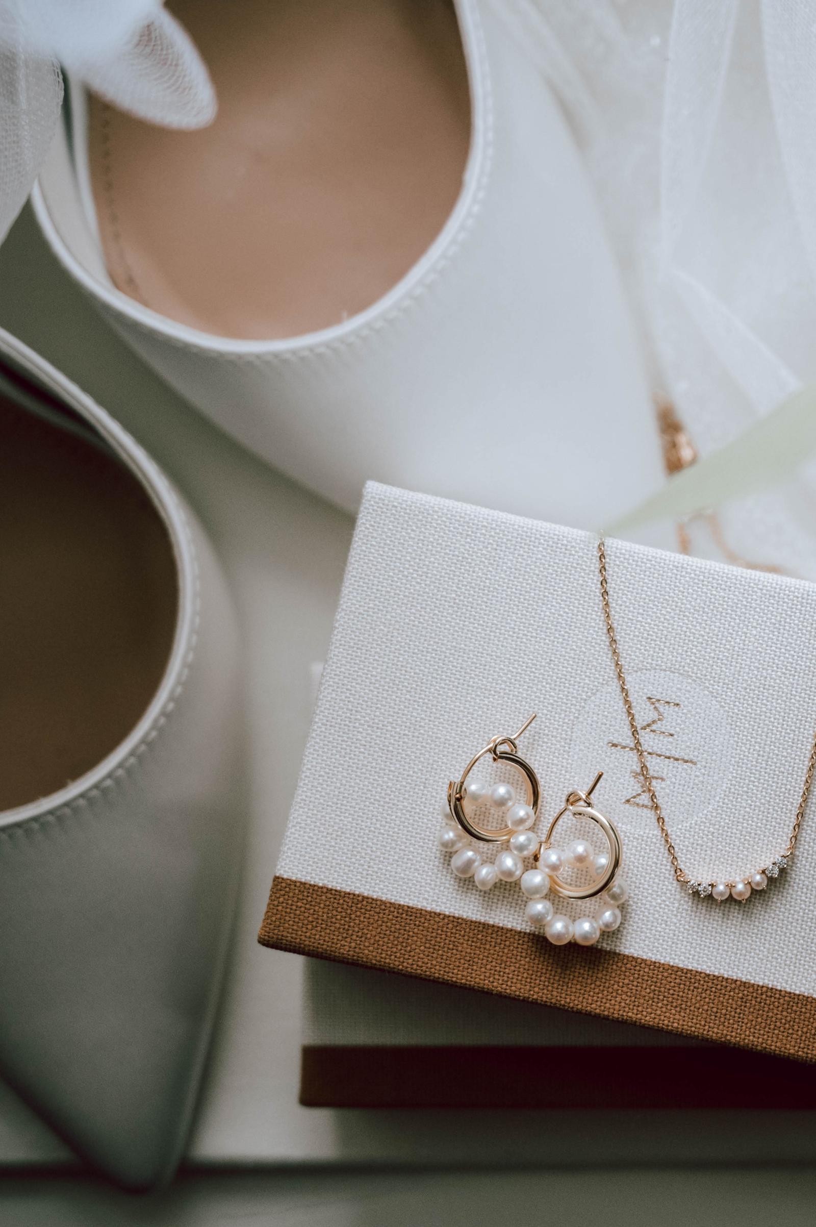 What Your Zodiac Sign Says About Your Wedding Style (According to the Stars)