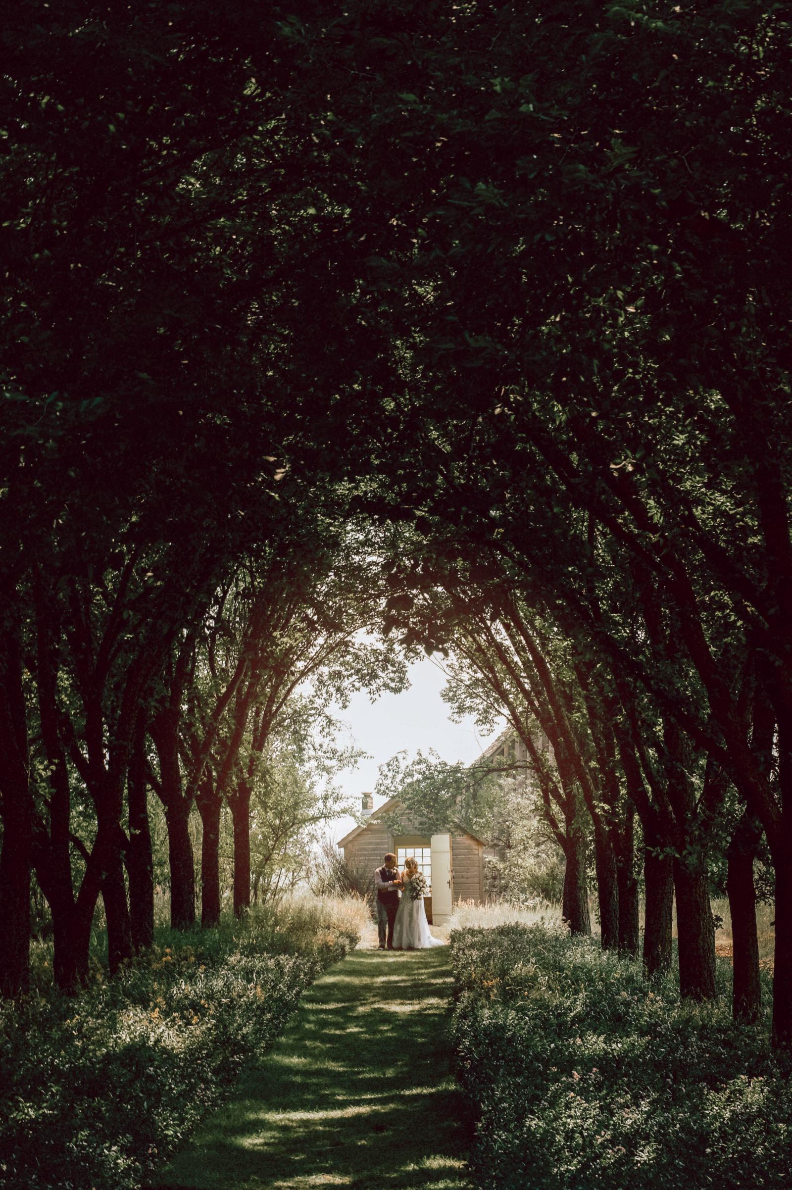 What Your Zodiac Sign Says About Your Wedding Style (According to the Stars)