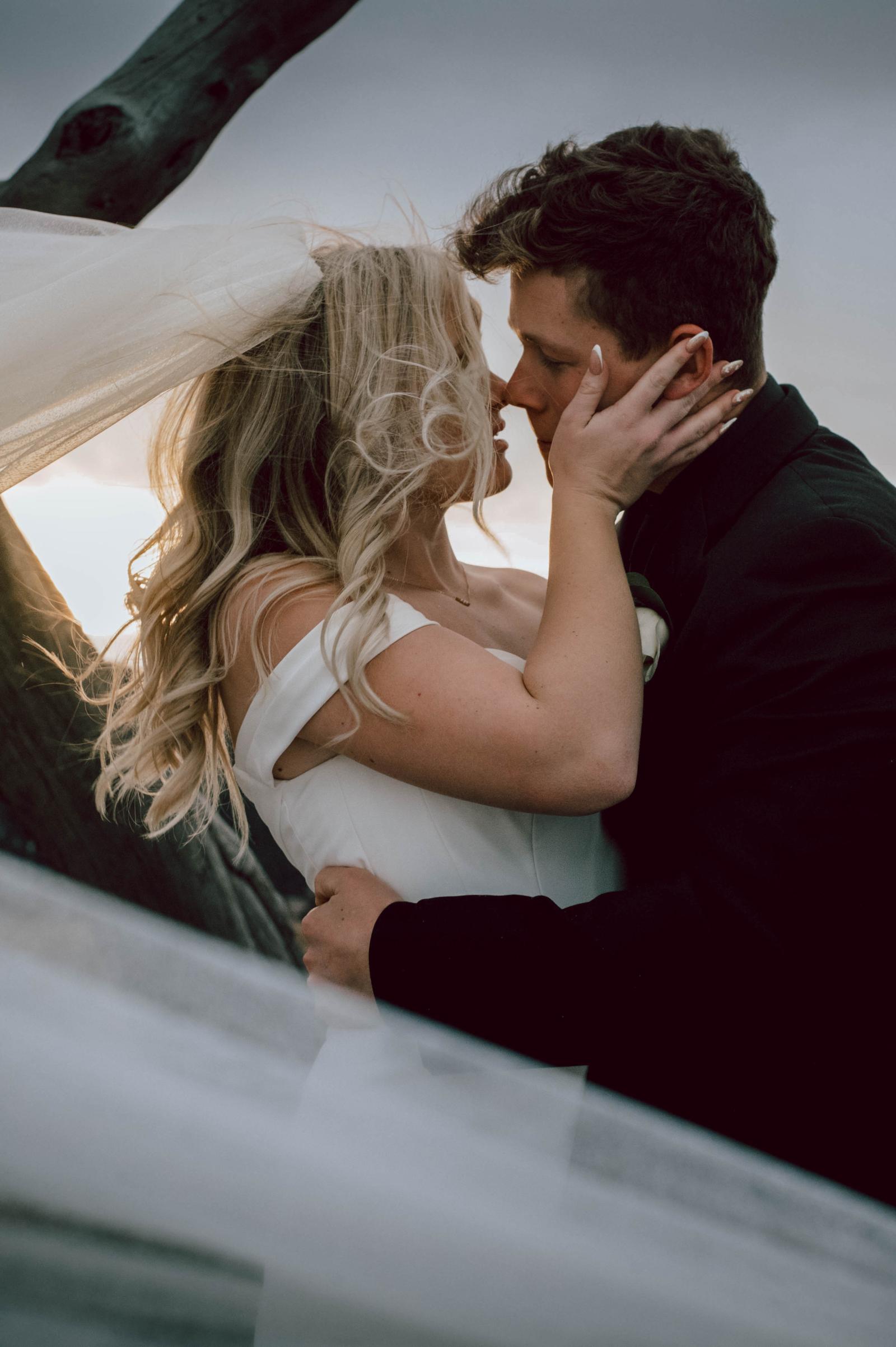 What Your Zodiac Sign Says About Your Wedding Style (According to the Stars)