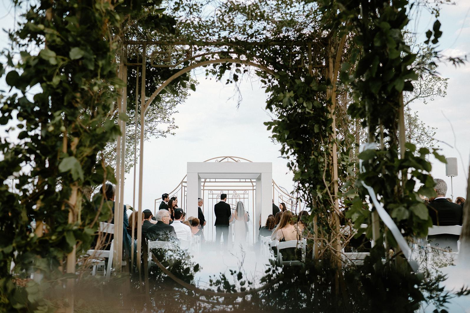 Wedding photography by Monika Grzelak of Everglow Photography