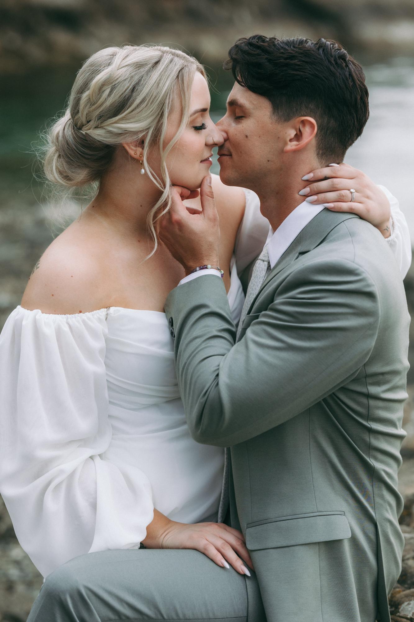 Wedding photography by Paige Swinton of Robyn Paige Photography