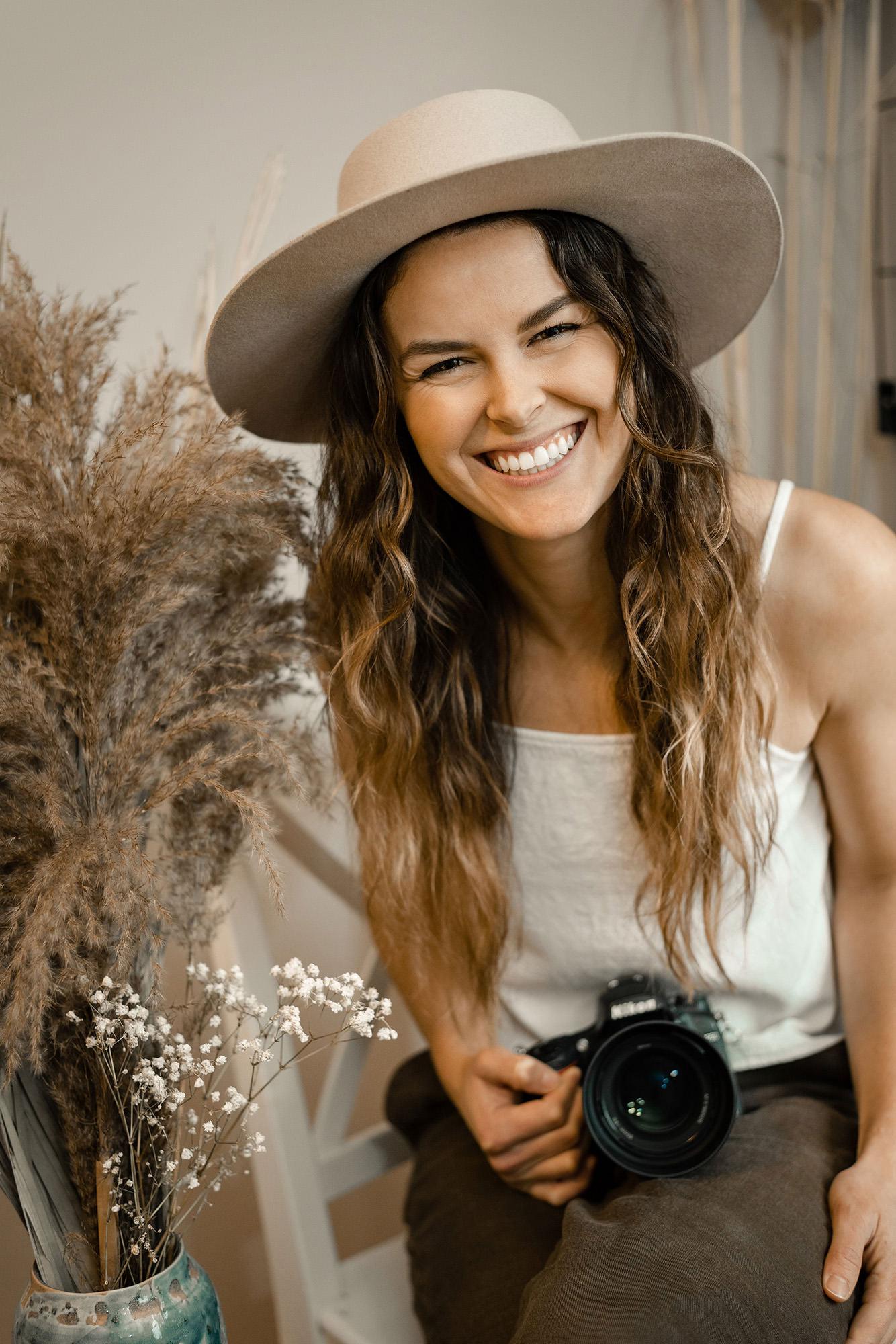Wedding Photographer Chelsea McKenzie