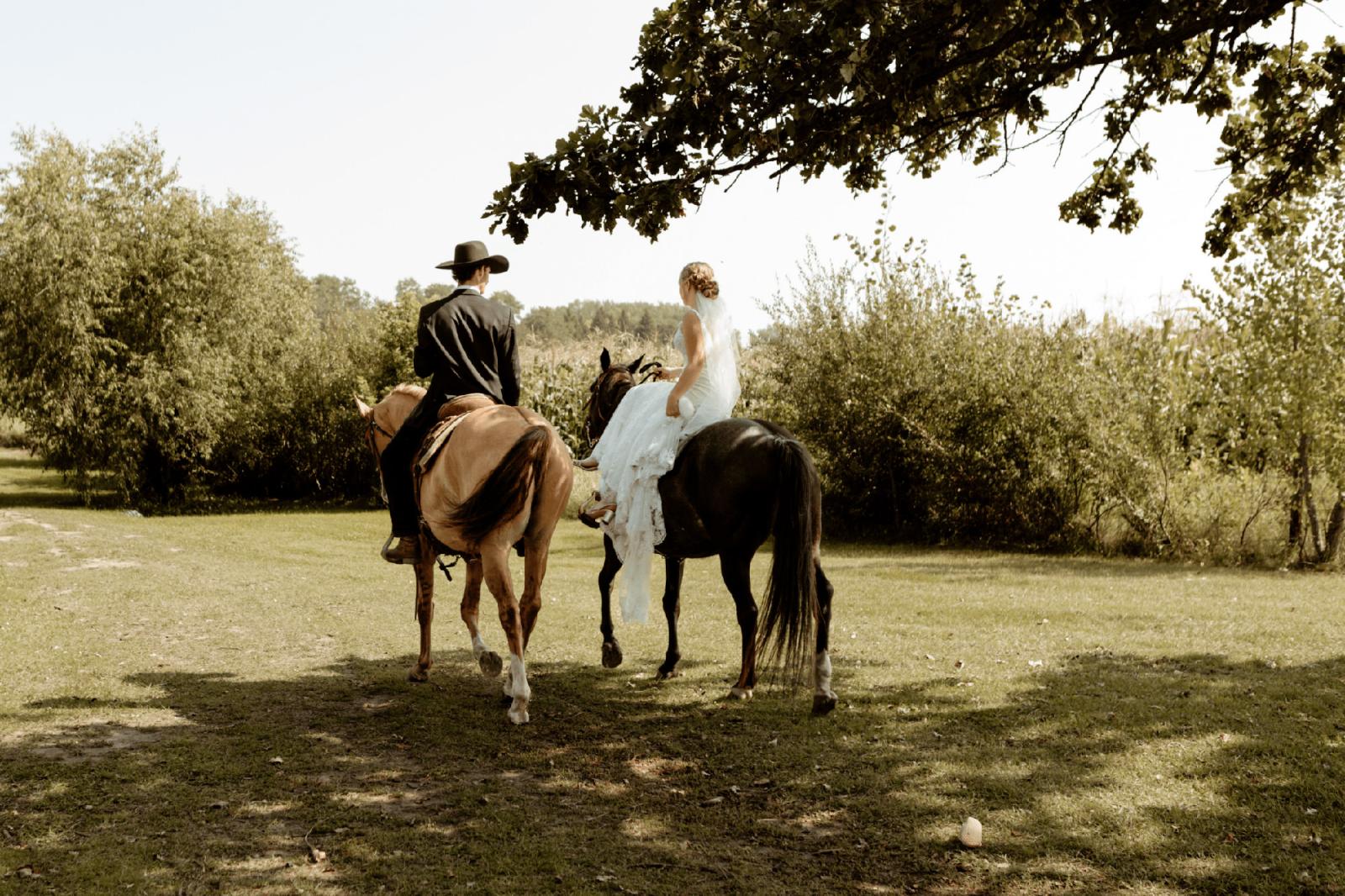 Wedding Photography by Naiomi Murphy