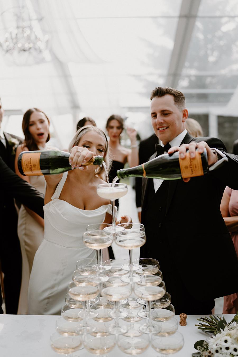 Calgary Wedding Photographer Caitlin Unrau of Rose and Range Photography