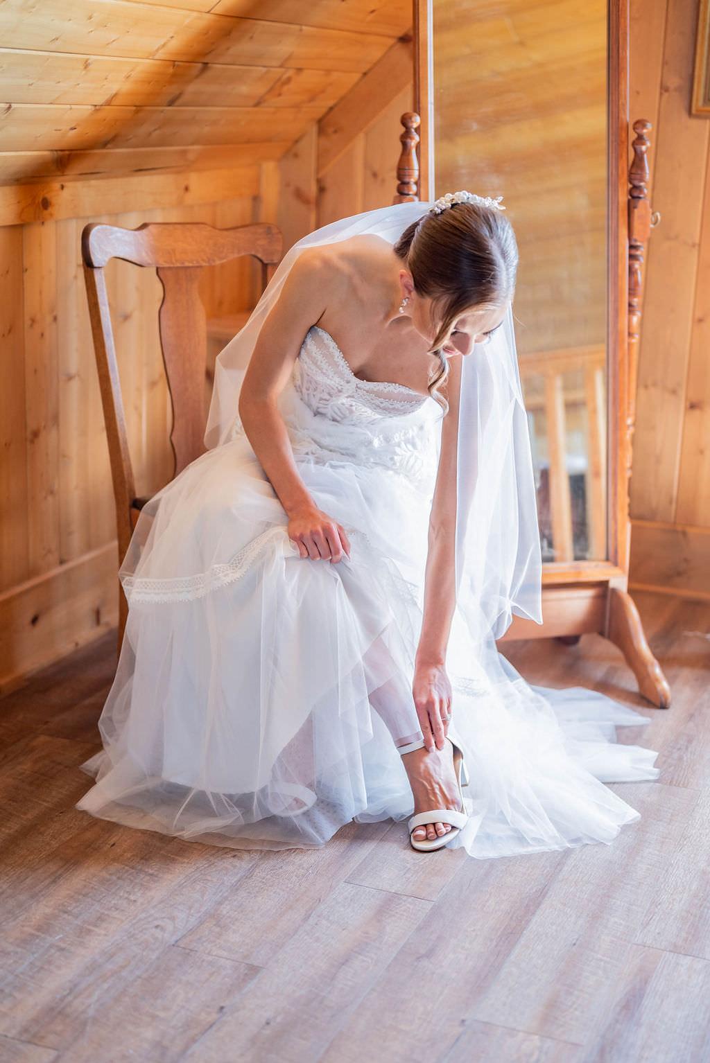 Featured Wedding: Cassandra & Cory’s Elegant Wildflower Wedding at The Coutts Centre