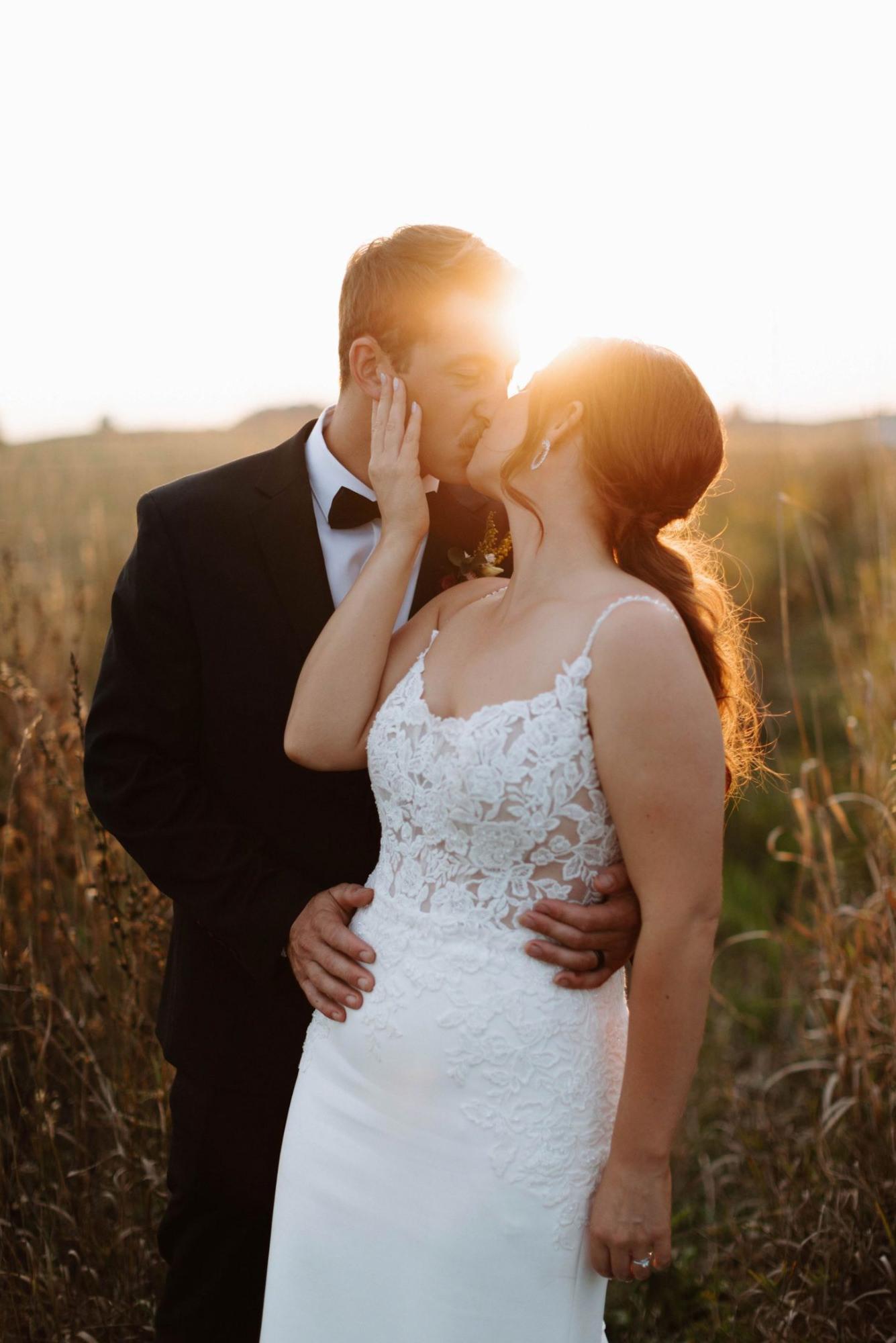 Guelph Wedding Photographer Alexis Mimacho