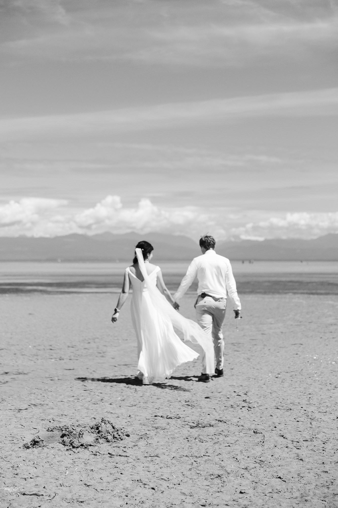 Nanaimo, BC based wedding photographer, Karin Oertel