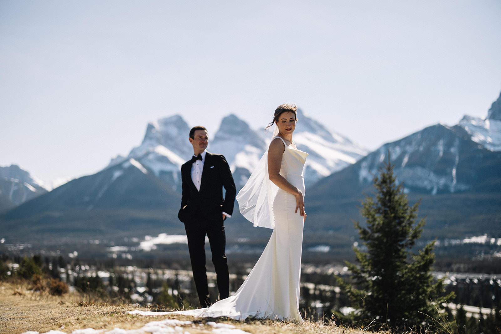 Featured Wedding: Jacqueline & Chris’s Bold Spring Celebration at The Lake House in Calgary