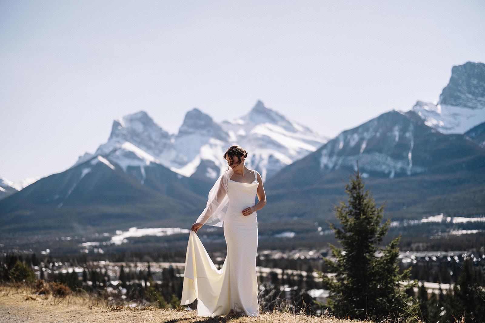 Featured Wedding: Jacqueline & Chris’s Bold Spring Celebration at The Lake House in Calgary