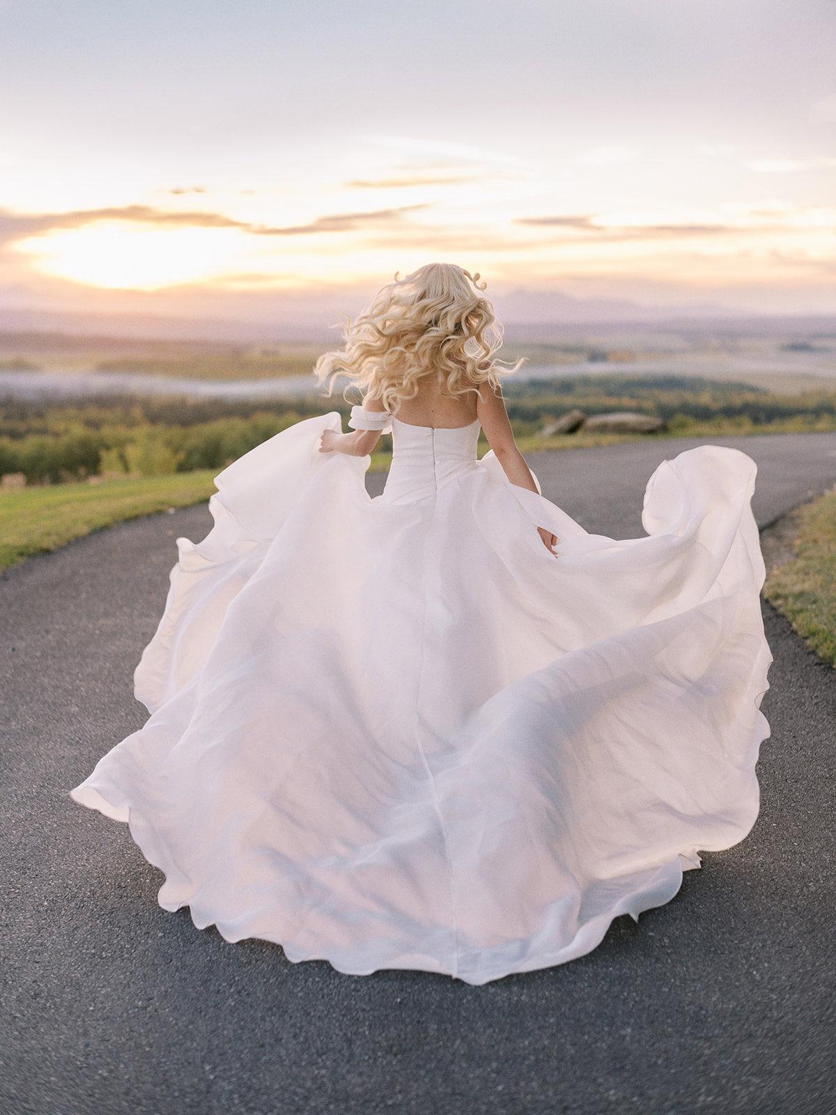 Justine Milton – Banff Wedding Photographer