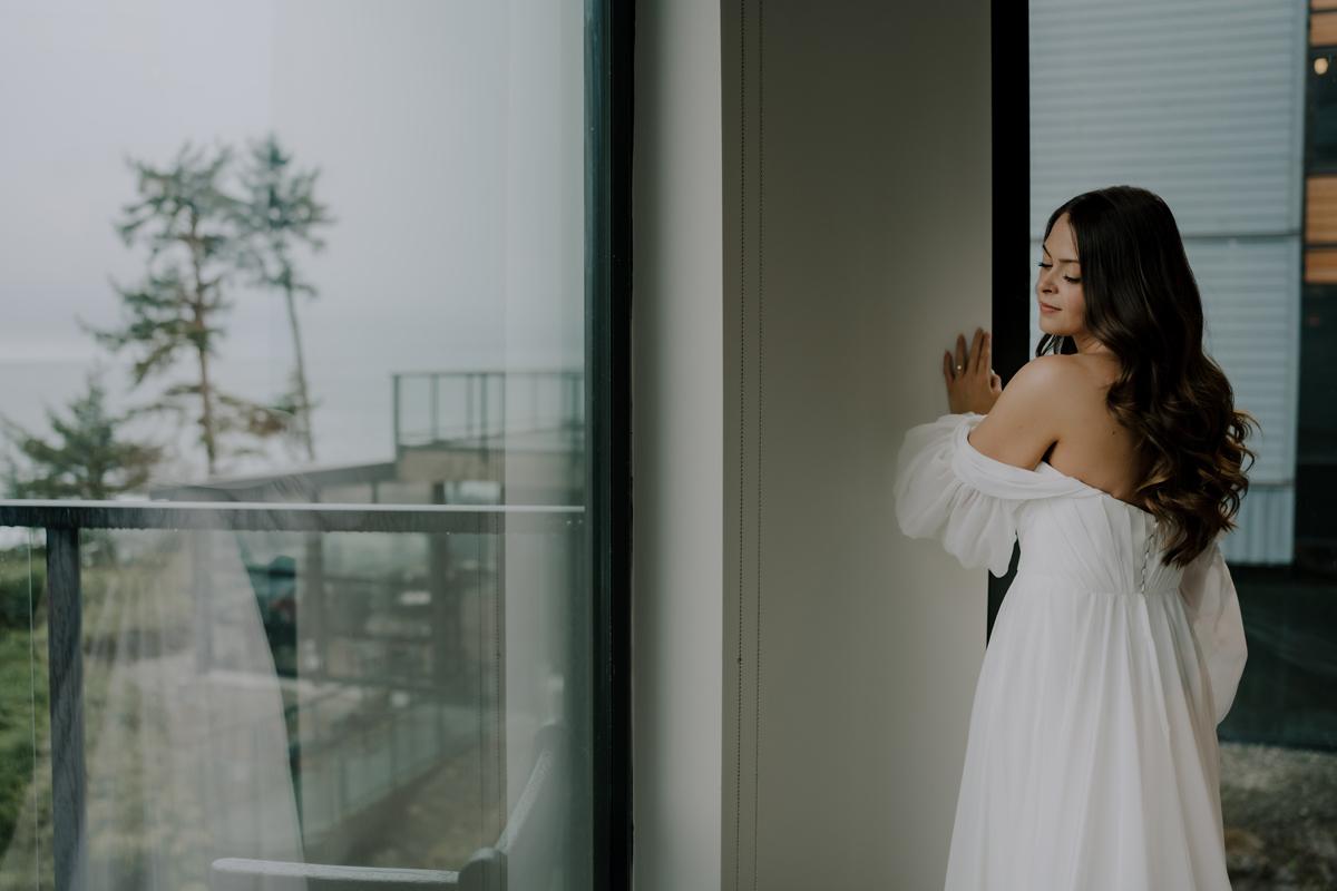 Featured Wedding: Into the Rain — Aly & Chris's Wild West Coast Wedding at Black Rock Resort