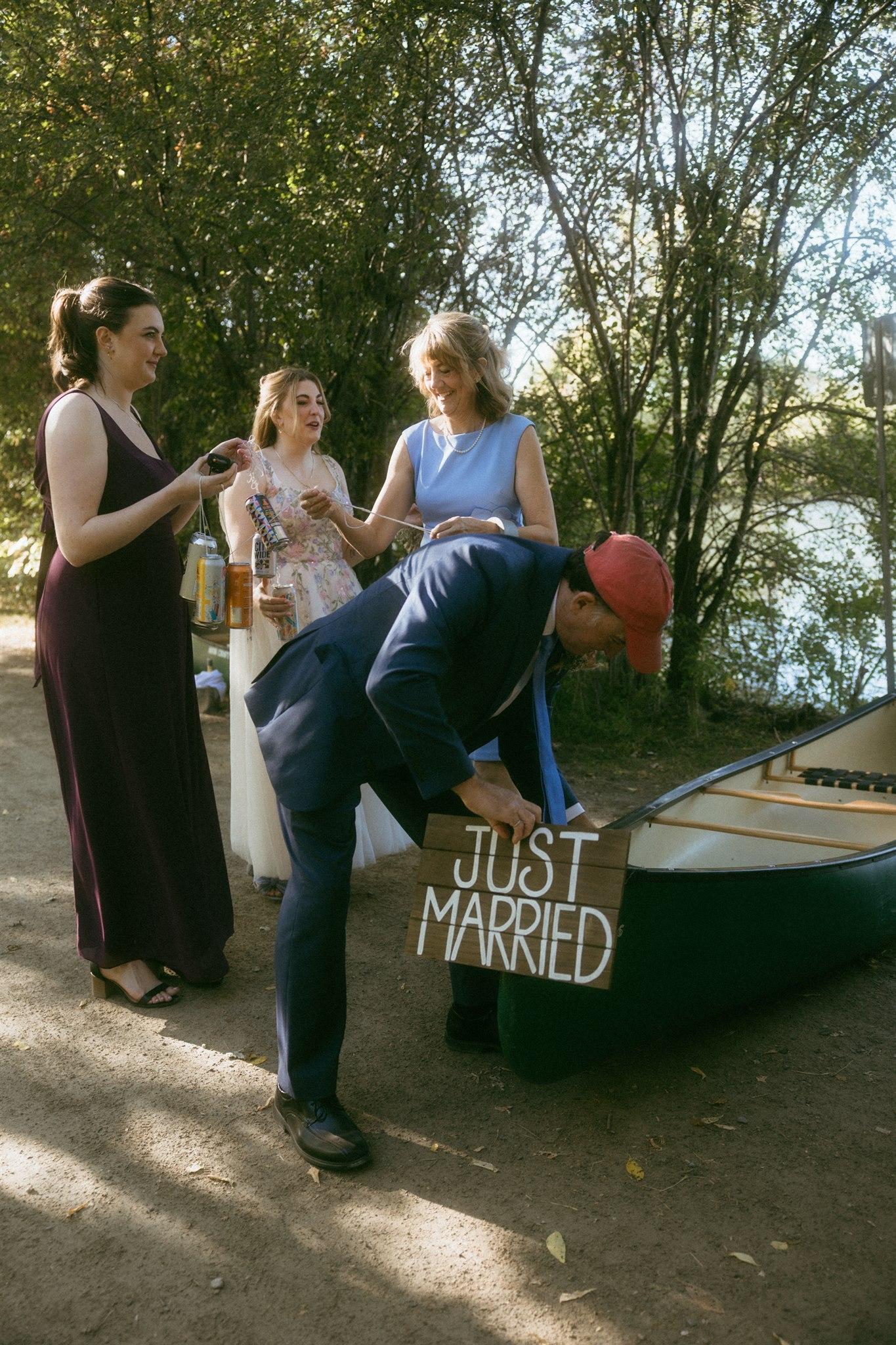 Featured Wedding: A Canoe, a Covered Bridge, and Build-Your-Own Sundaes