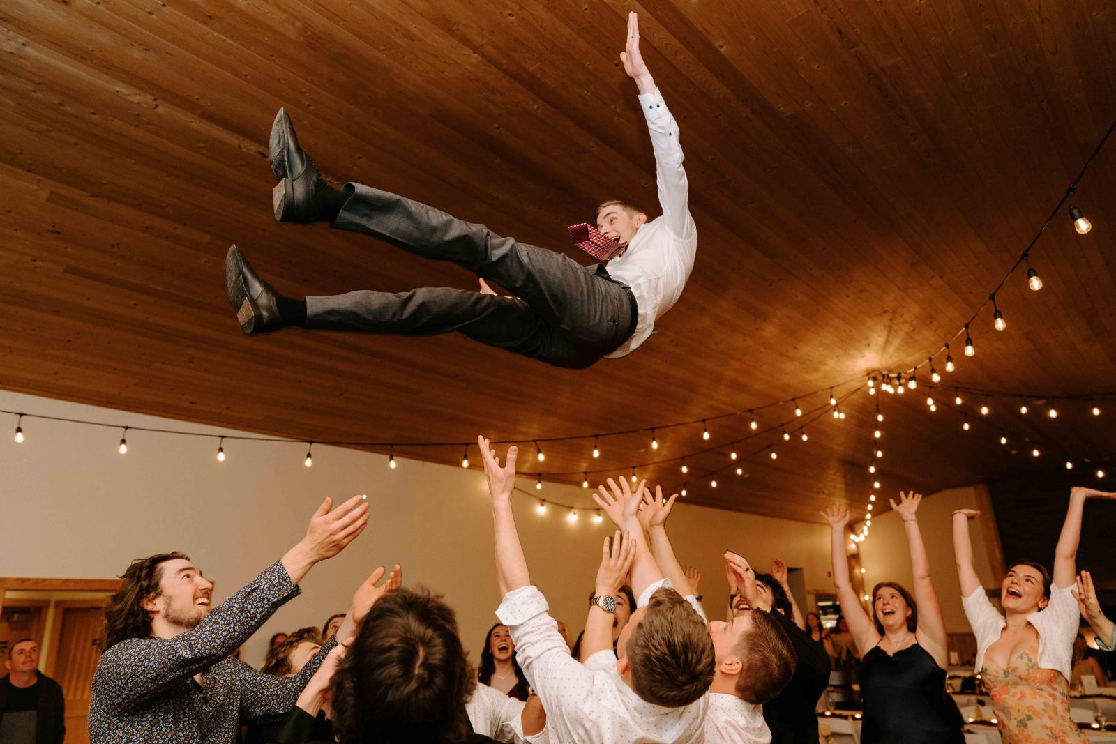 Day-Of Presence: How the Best Photographers Make Couples Forget There's a Camera in the Room