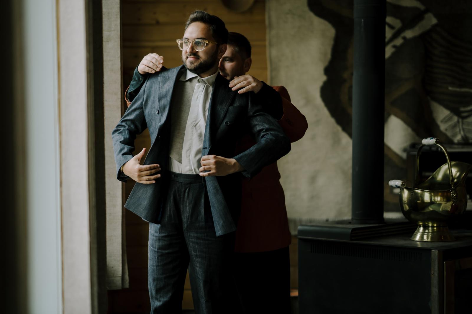 Should You Show Your Prices? The Case for Transparency in Wedding Photography