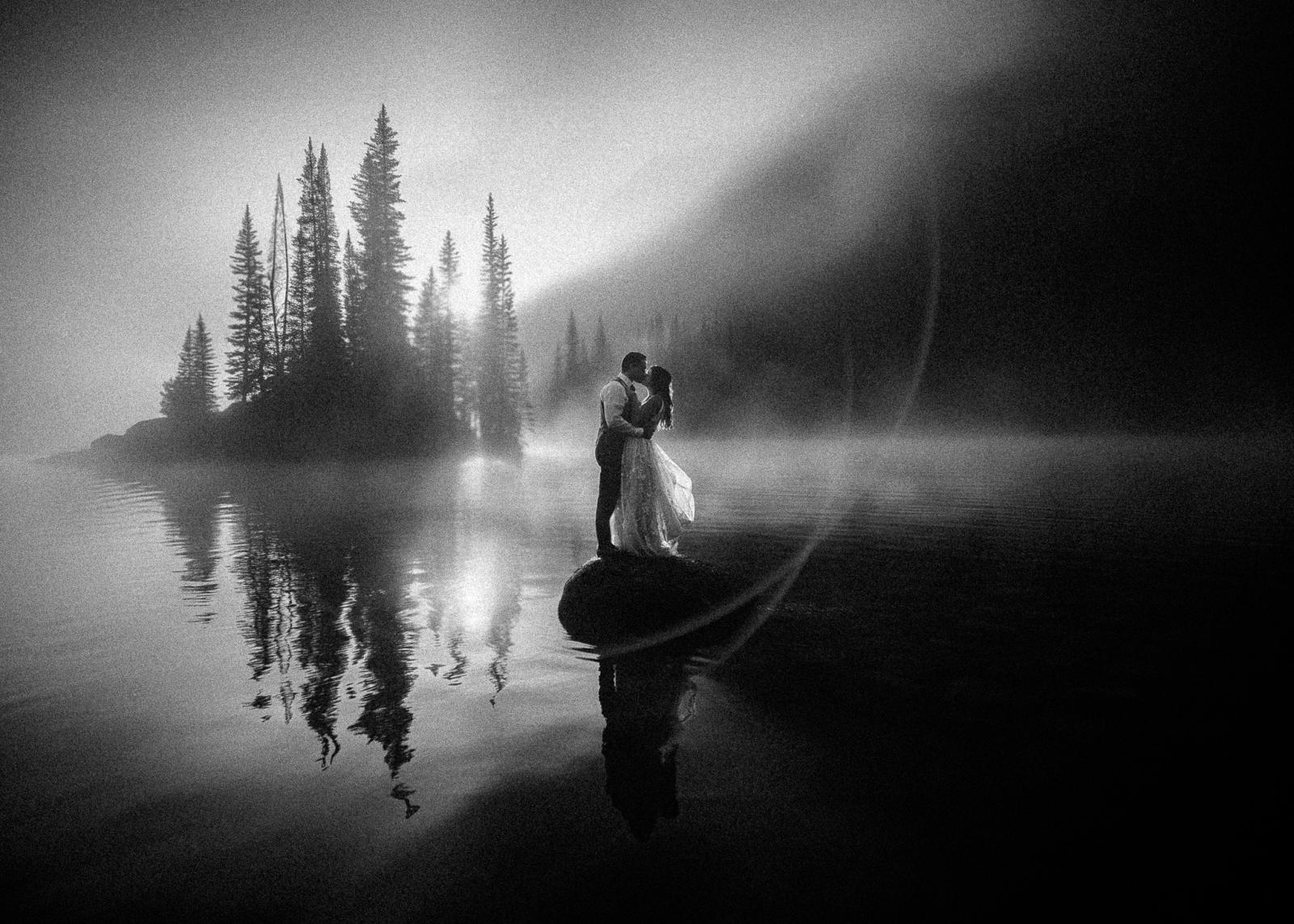 The Photographer's Eye: What Wedding Photographers Actually See That Guests Don't