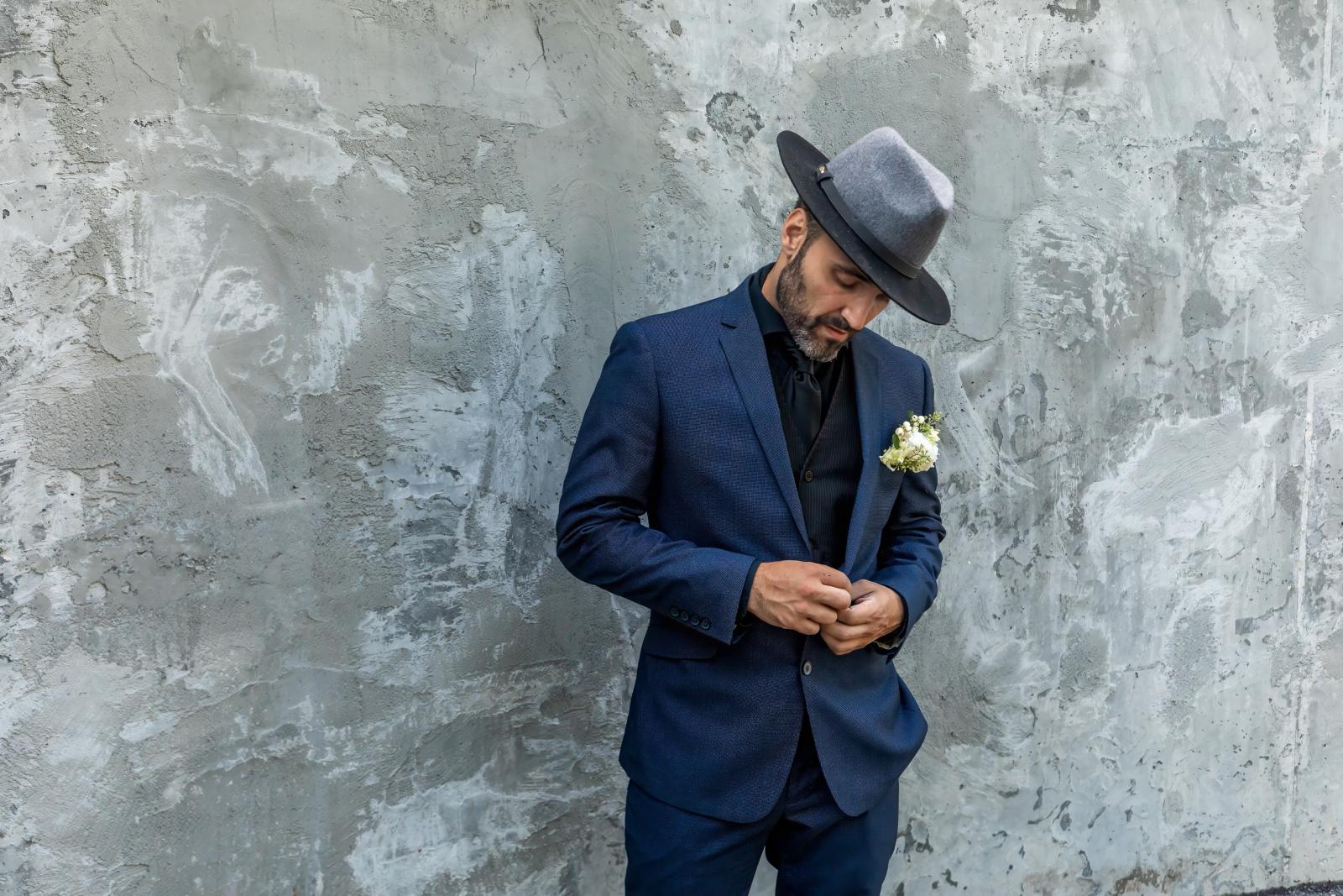 The Photographer's Eye: What Wedding Photographers Actually See That Guests Don't