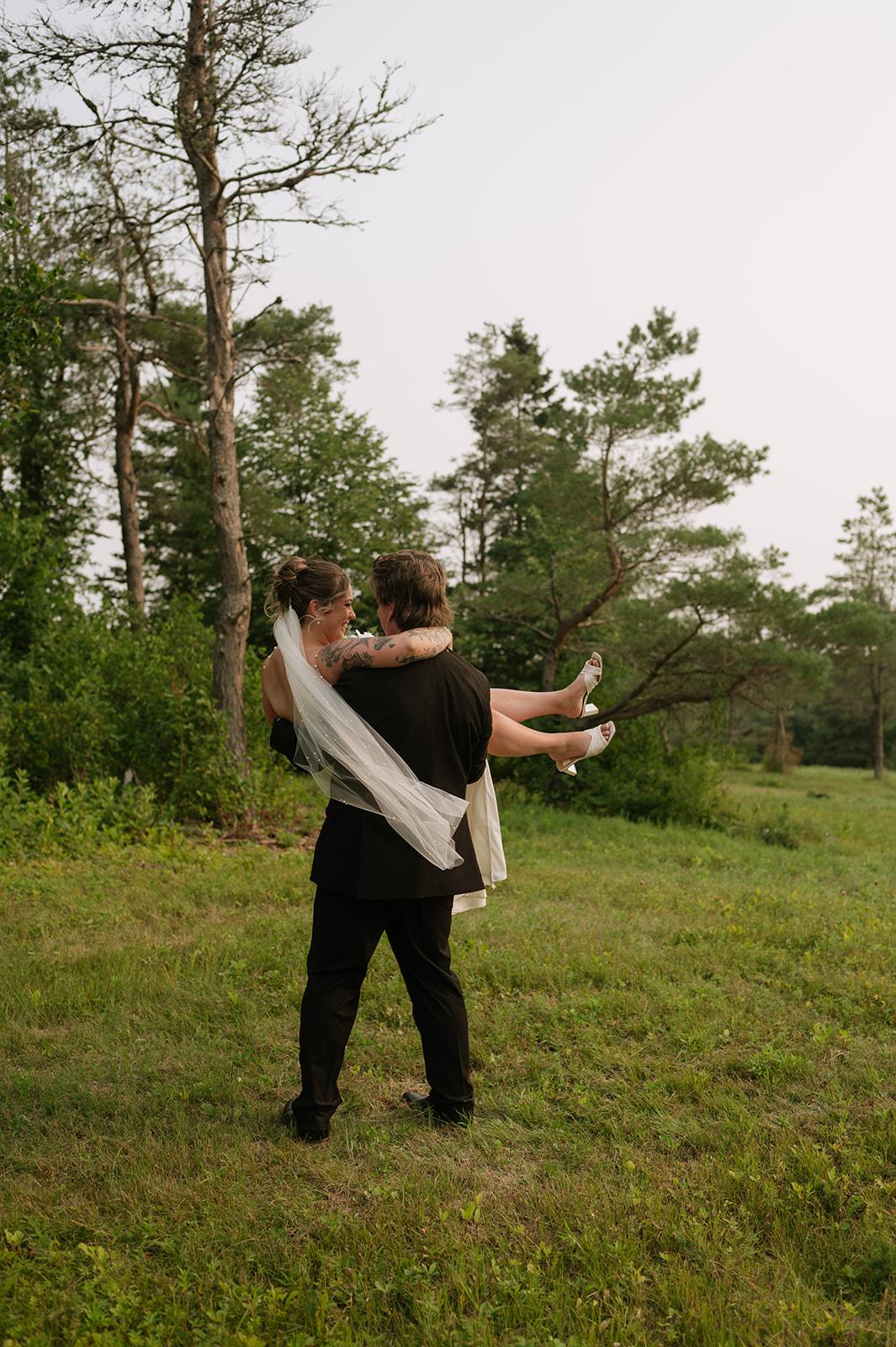 Bailley & Quinn's Luxury Summer Wedding at The Cidery at 51 Acres